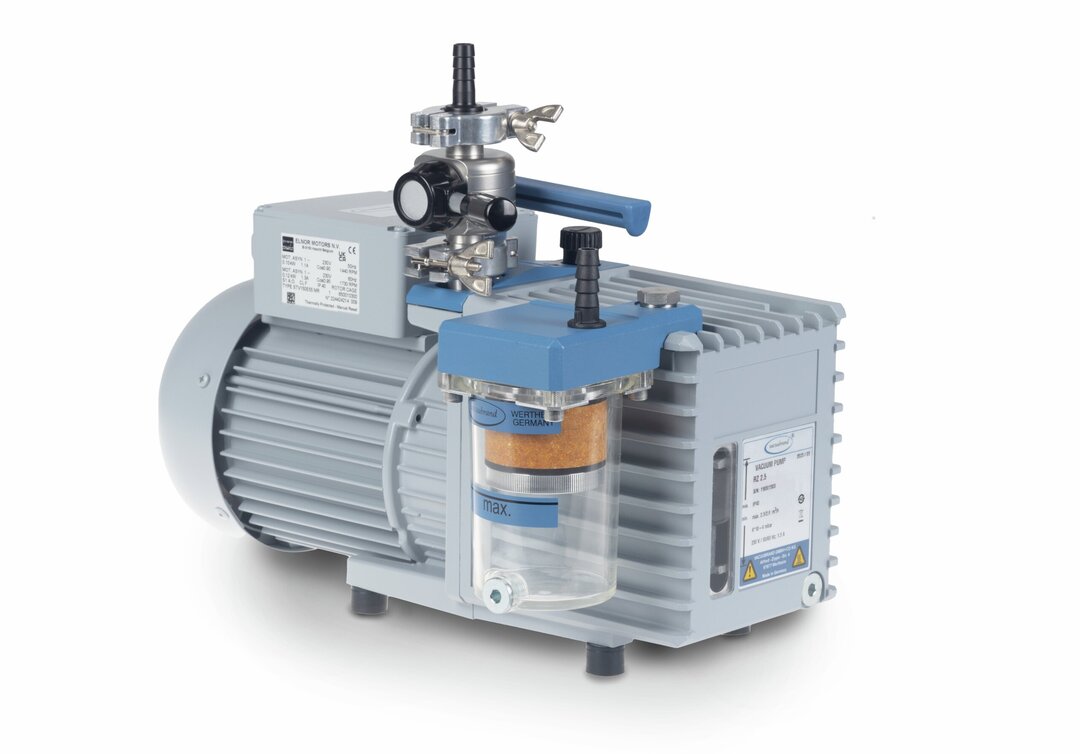 Rotary vane pump package RZ 2.5 with oil mist filter and butterfly valve VS 16