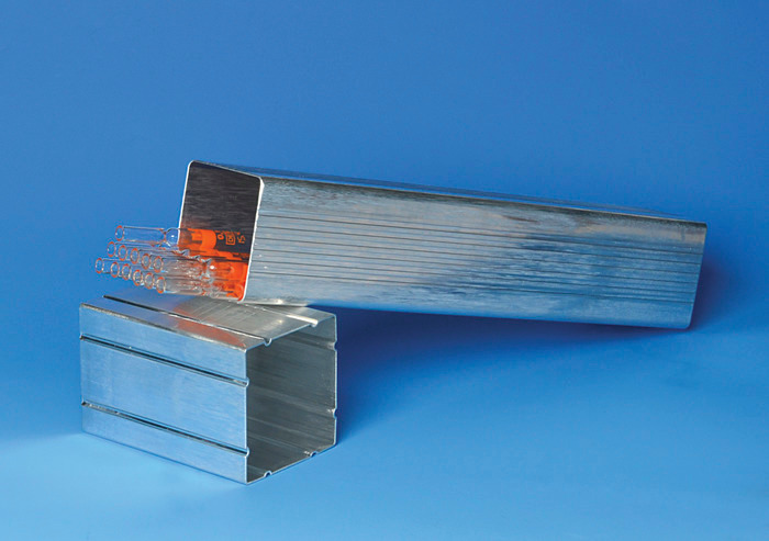 Pipette box, aluminum, with silicone pad in the bottom