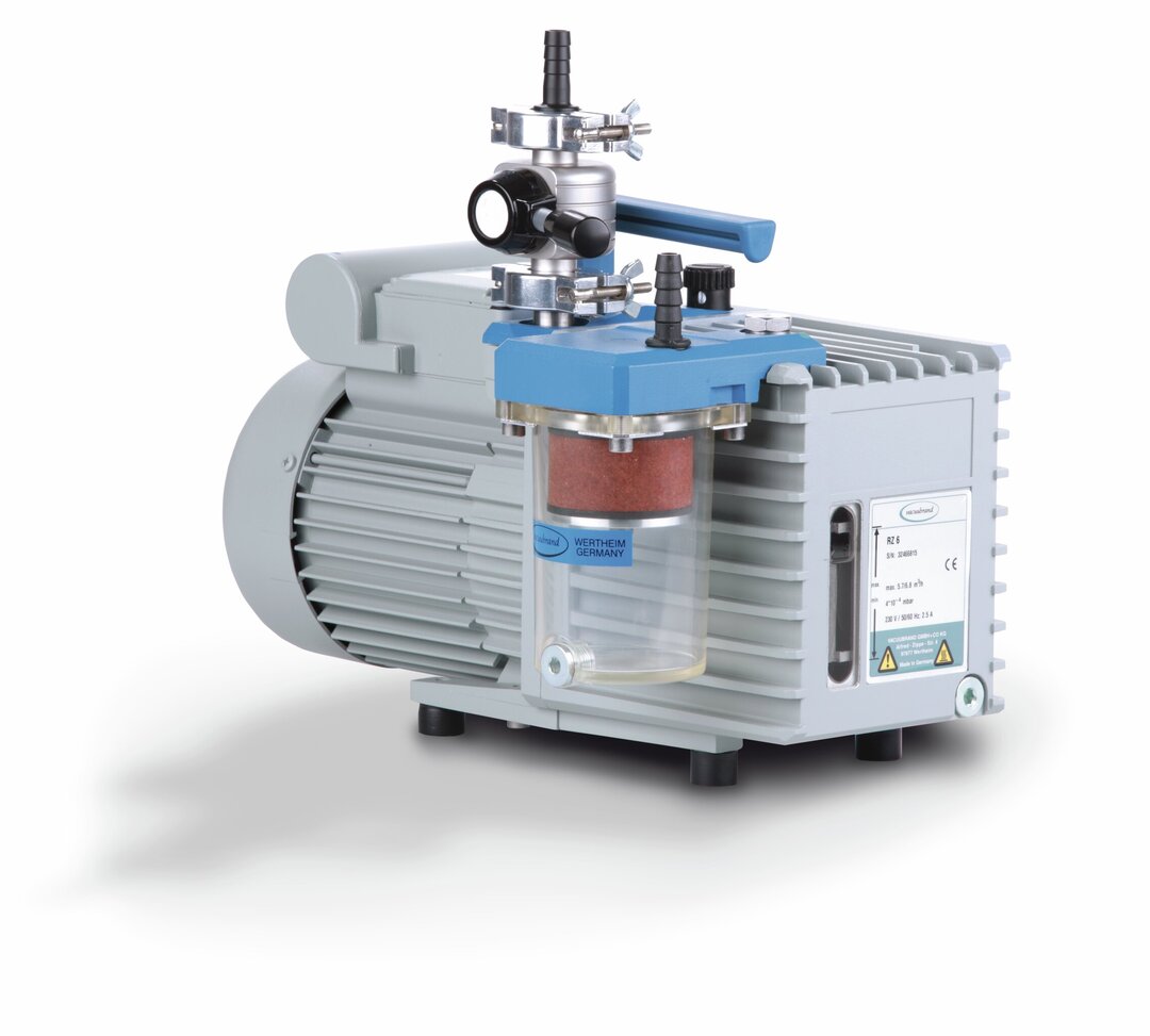 Rotary vane pump package RZ 6 with oil mist filter and butterfly valve VS 16