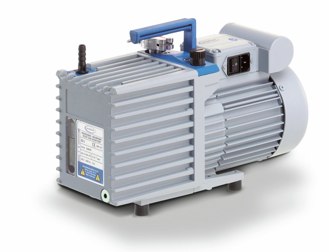 Rotary vane pump package RZ 6, with oil mist filter, butterfly valve VS 16 and vacuum gauge VACUU·VIEW extended, 230 V/50-60 Hz